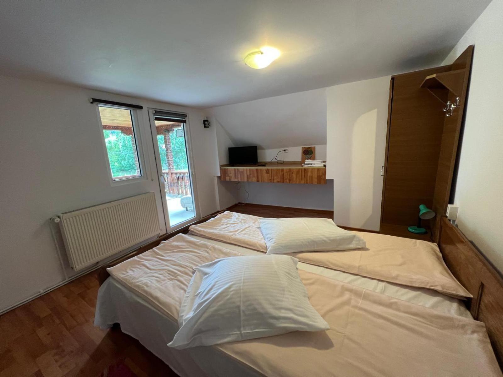 Отель Casa Petruta Dambovicioara Podu Dimbovitei Экстерьер фото